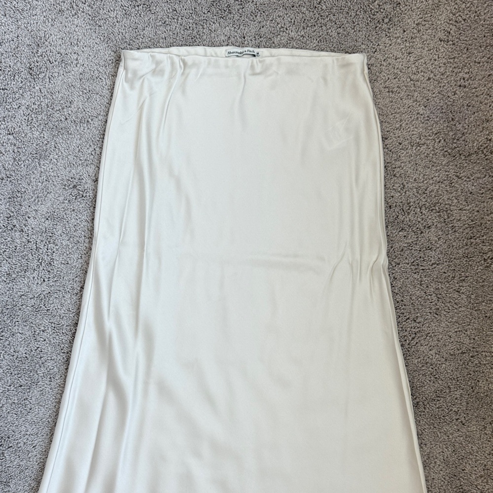 Abercrombie & Fitch Cream Maxi Skirt